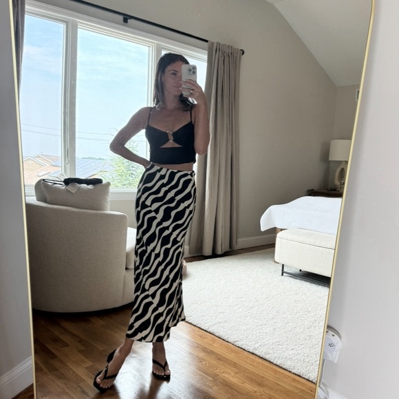 PRINTED MIDI SKIRT - Black and White - Zara - Picture 6 of 6